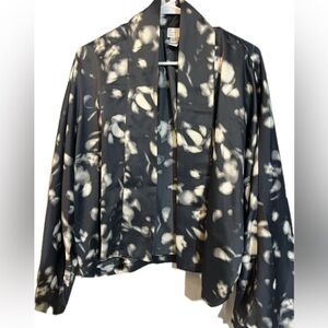 a new day Grey and White Floral Silky Kimono Cropped Shirt Women’s OSFM